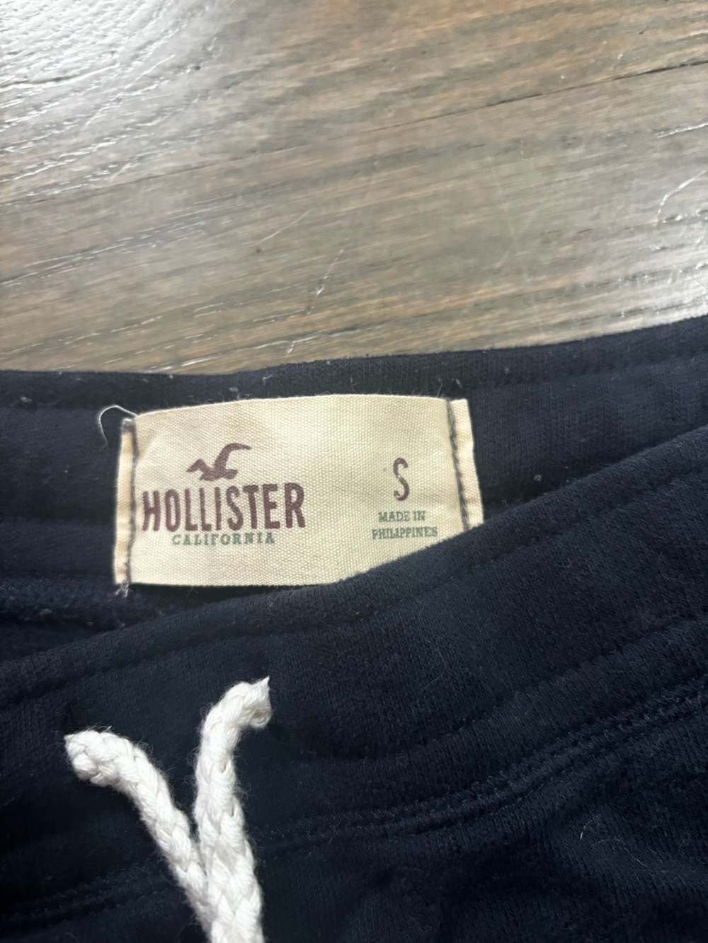 vintage navy blue Hollister low-rise sweat shorts mini women’s size small - Picture 4 of 5